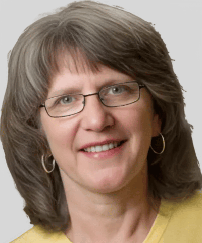 Headshot of Diane
